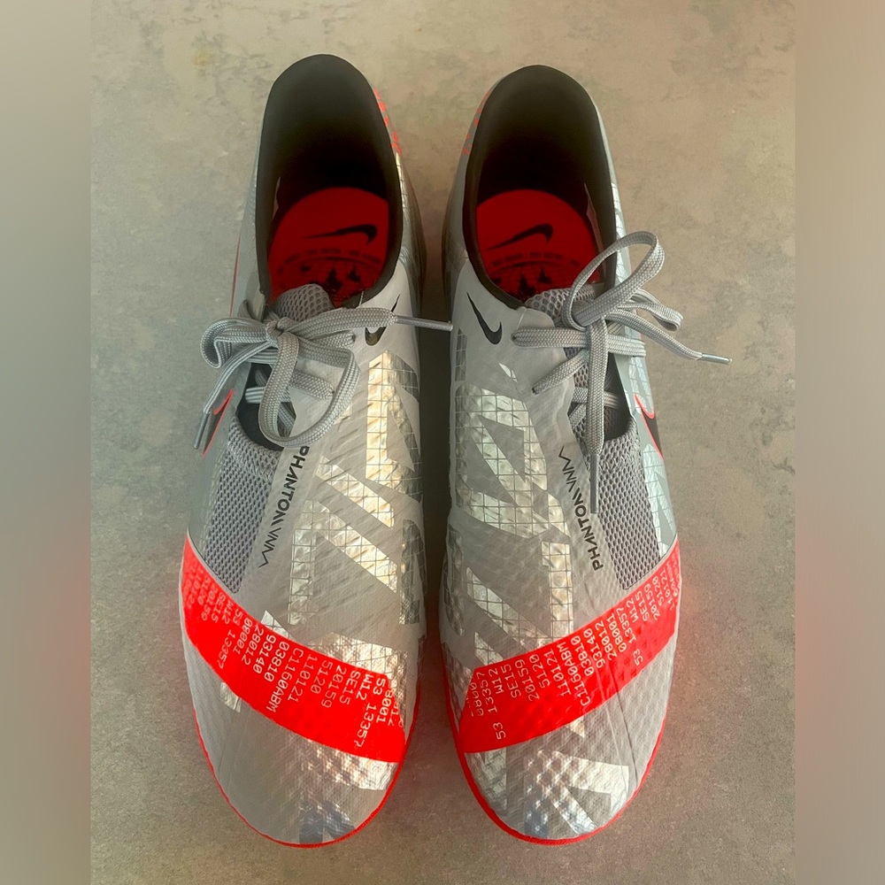 Nike Phantom Venom Academy Soccer Shoes